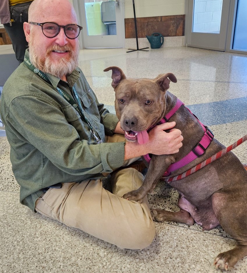 Steven Cogswell w dog cropped VSA graduate Tomi Vensel and Betsy